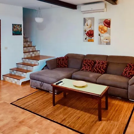 Click&guest - Almendros Alpstuga *